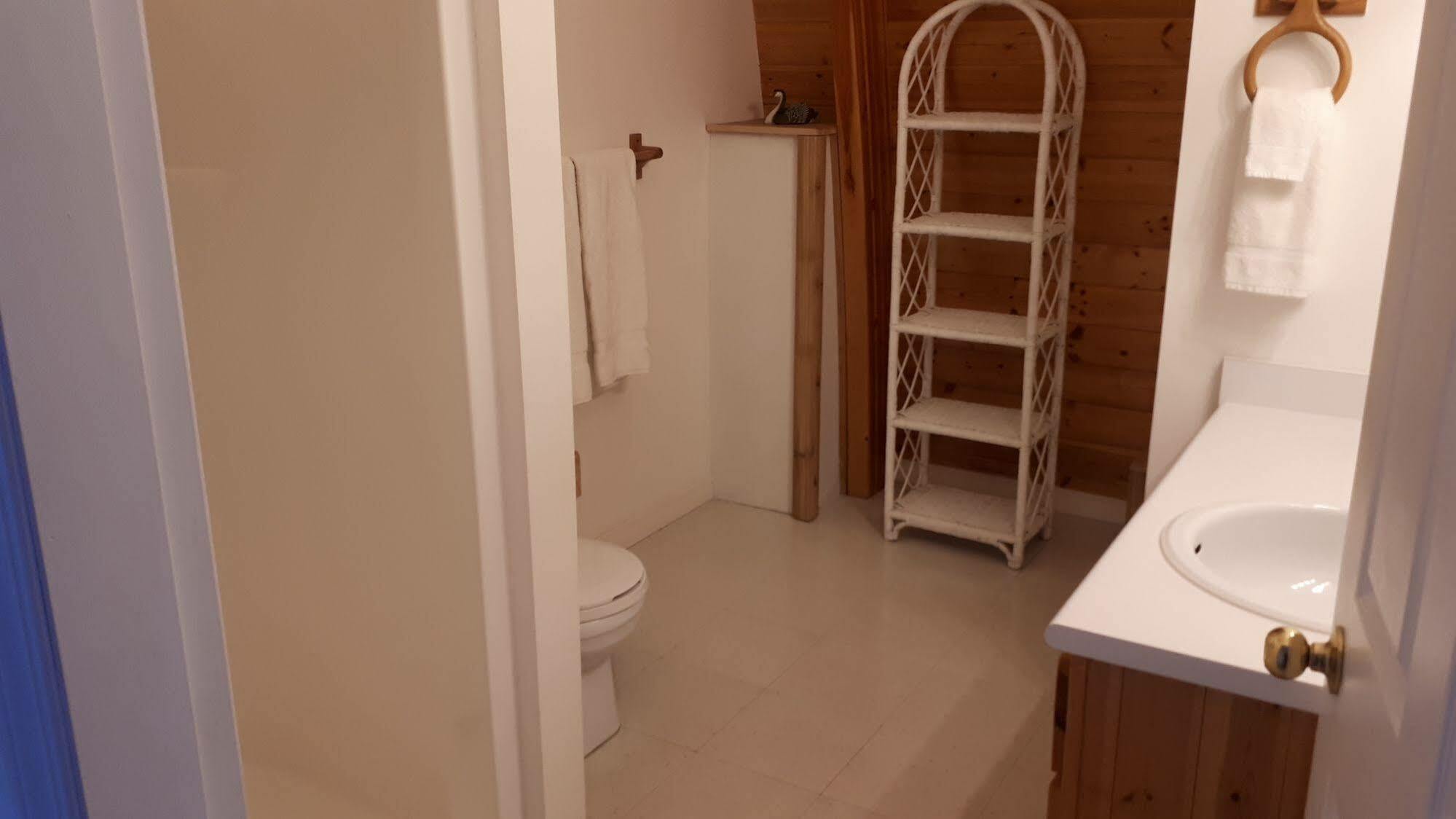 Mineral Springs Resort Fernwood Екстериор снимка